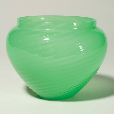 6214 - Green Jade Jade Vase