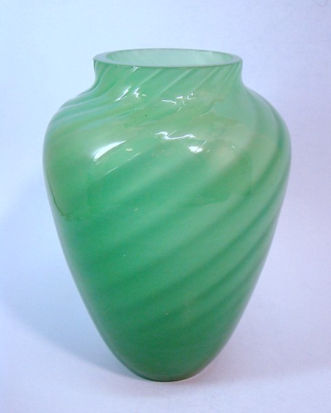 6215 - Green Jade Jade Vase
