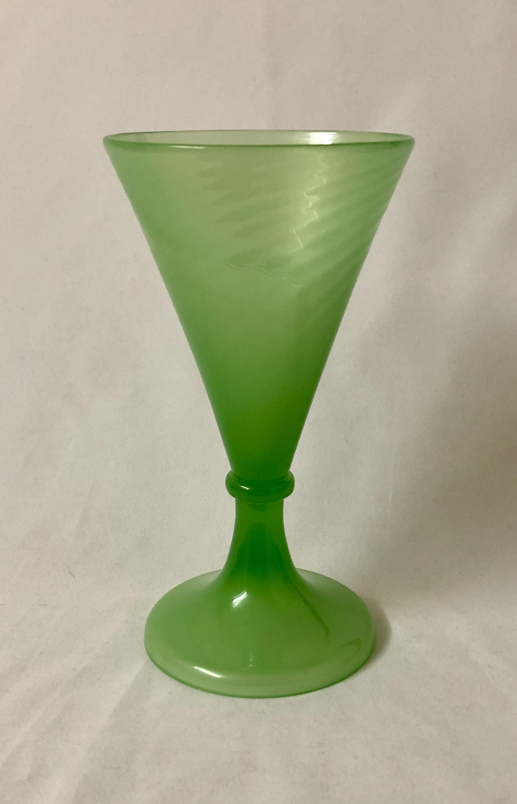 6220 - Green Jade Jade Goblet