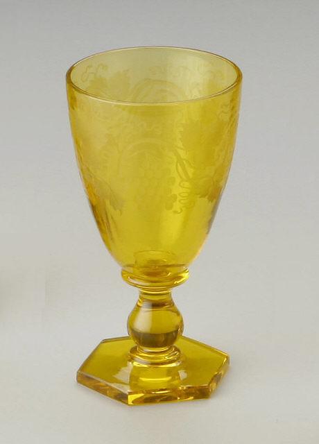 6242 - Bristol Yellow Engraved Wine