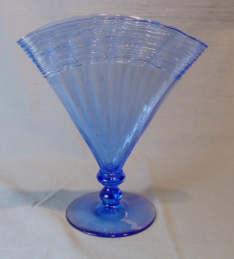 6287 - French Blue Transparent Vase