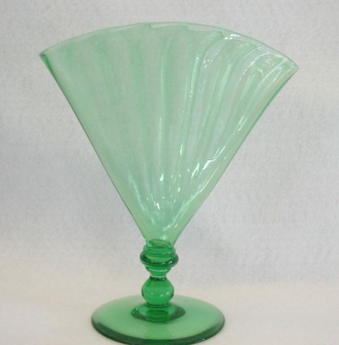 6287 - Pomona Green Transparent Vase