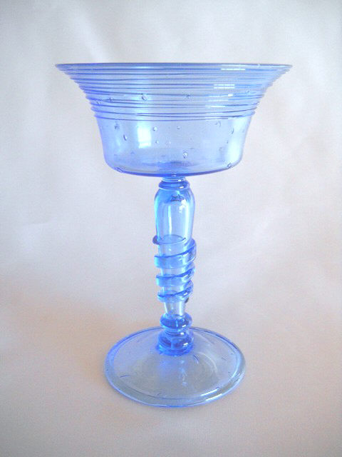 6358 - French Blue Transparent Champagne