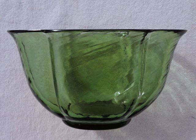 6415 - Spanish Green Transparent Bowl