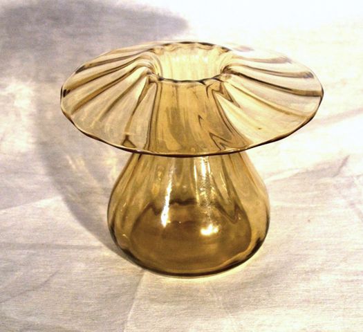 6547 - Amber Transparent Vase
