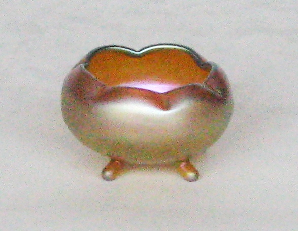 659 - Gold Aurene Iridescent Nut Dish