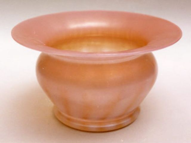 6641 - Oriental Poppy Iridescent Bowl