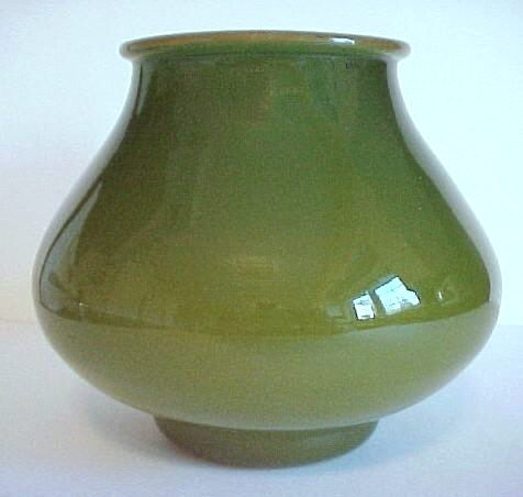 6703 - Jade Vase