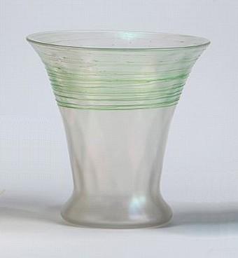 6770 - Verre de Soie Iridescent Vase