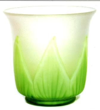 6780 - Colorless Florentia Vase