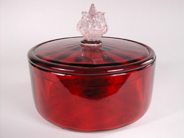 7540 - Selenium Red Transparent Puff Box