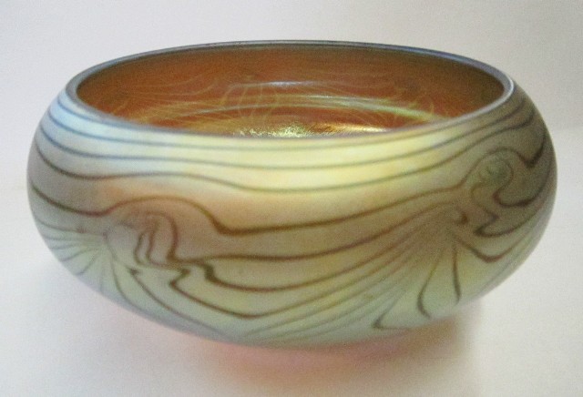 679 - Gold Aurene Iridescent Bowl