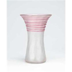 6817 - Verre de Soie Iridescent Vase