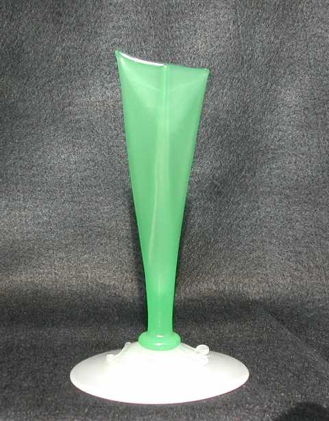 6875 - Green Jade Jade Vase