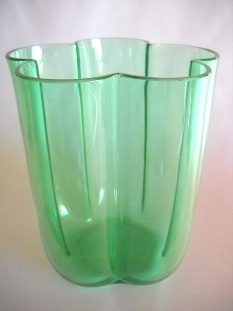 6876 - Pomona Green Transparent Vase