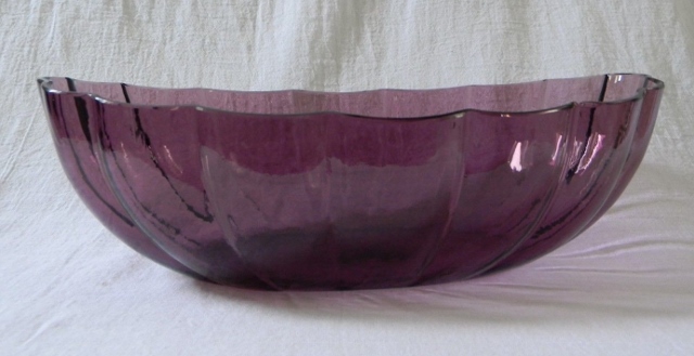 6890 - Amethyst Transparent Bowl
