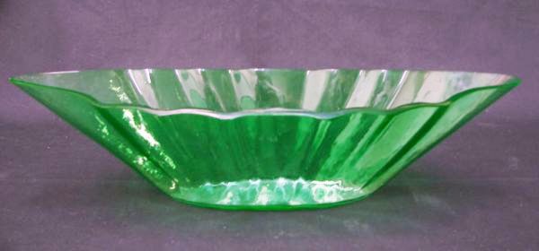 6891 - Pomona Green Transparent Bowl