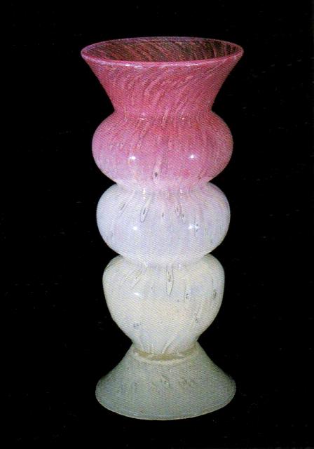 6901 - White Cluthra Cluthra Vase