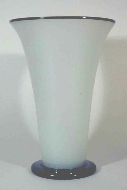 6991 - Alabaster Translucent Vase