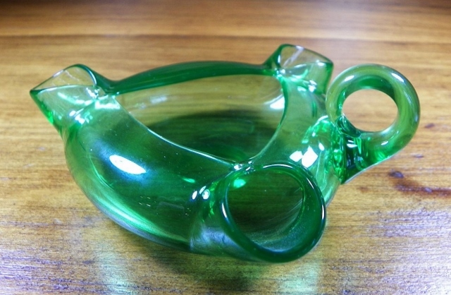 7026 - Pomona Green Transparent Ash Tray