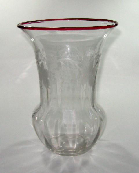 7088 - Colorless Engraved Vase