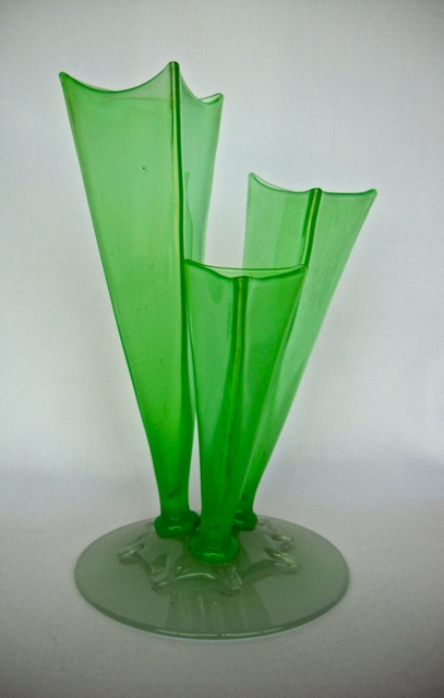7128 - Green Jade Jade Vase