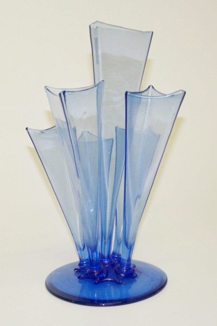 7129 - French Blue Transparent Vase