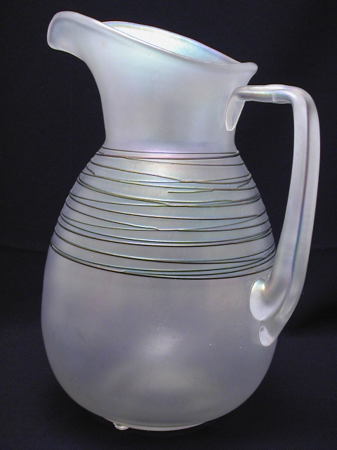 7199 - Verre de Soie Iridescent Pitcher