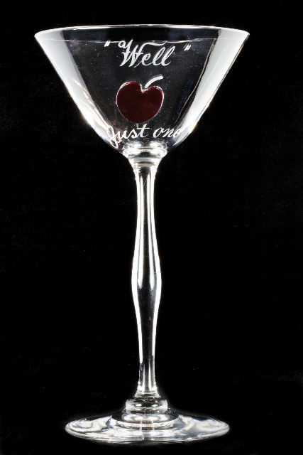 7284 - Colorless Engraved Cocktail Glass