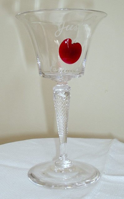 7285 - Colorless Engraved Goblet