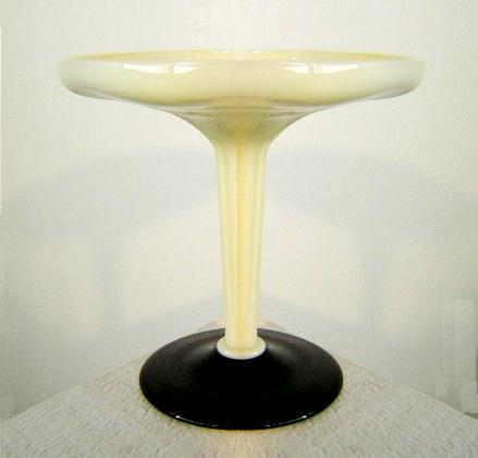7315 - Ivory Two Line Pillar Compote