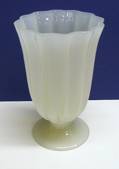 7331 - Alabaster Translucent Vase