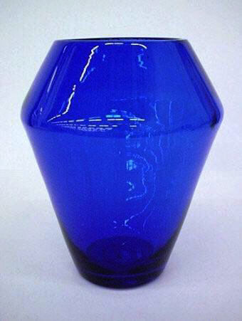 7407 - Flemish Blue Transparent Vase