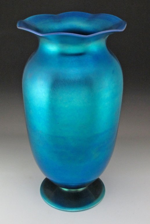 7420 - Blue Aurene Iridescent Vase