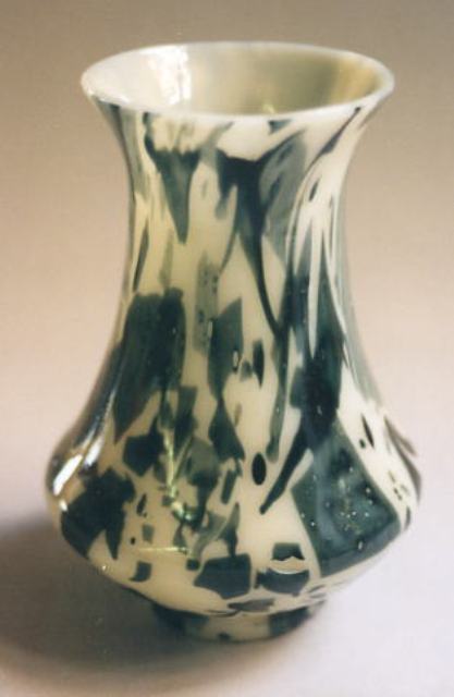 7426 - Ivory Moresque Vase
