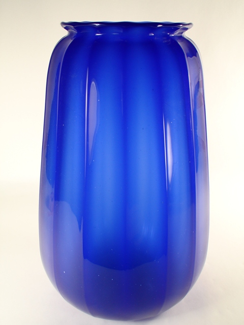 7437 - Dark Blue Jade Jade Vase