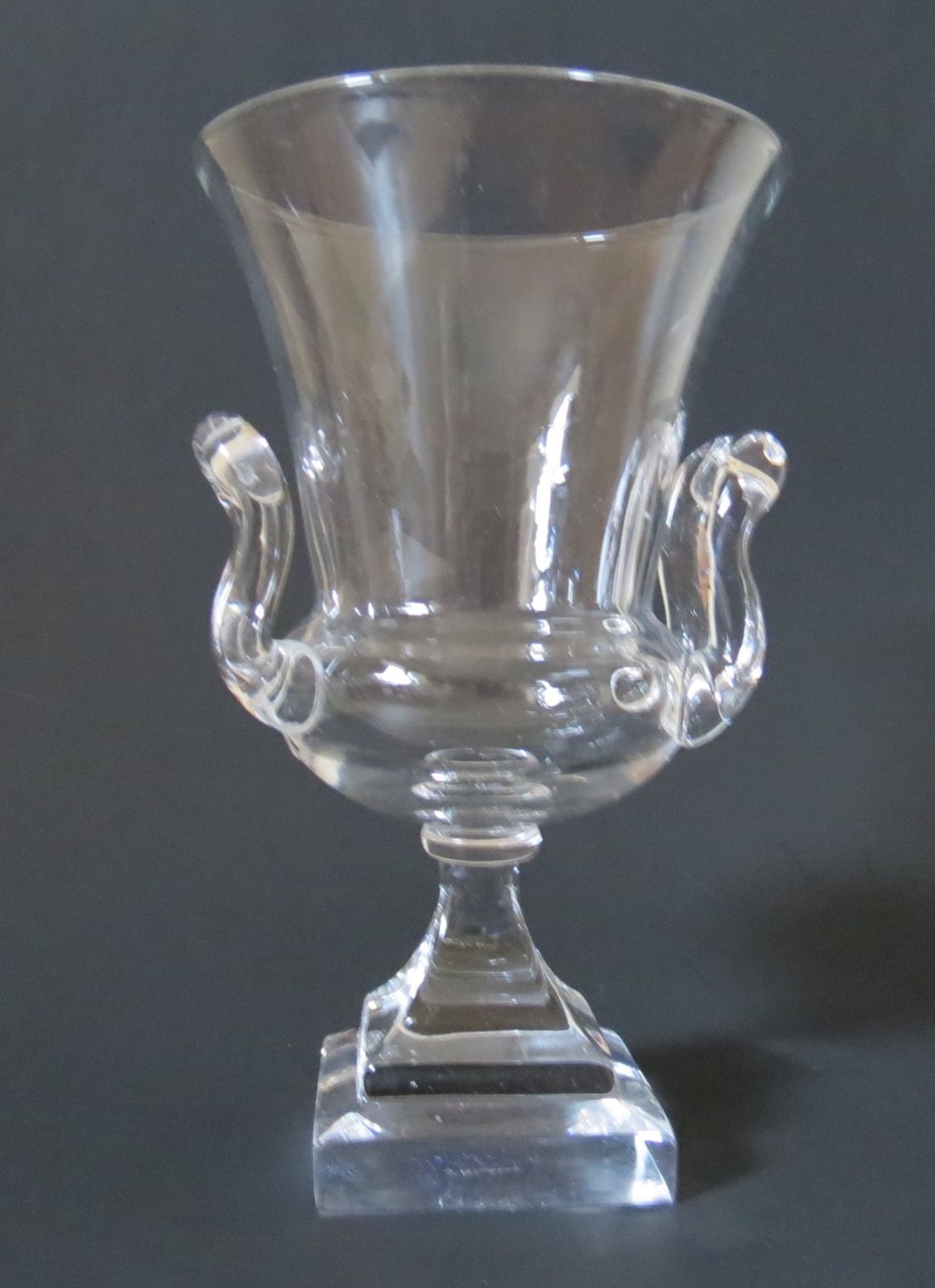 7468 - Colorless Transparent Vase