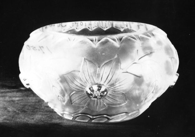 7480 - Unknown Acid Etched Bowl