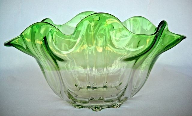 7520 - Colorless Transparent Bowl