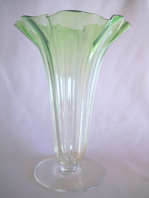 7521 - Colorless Transparent Vase