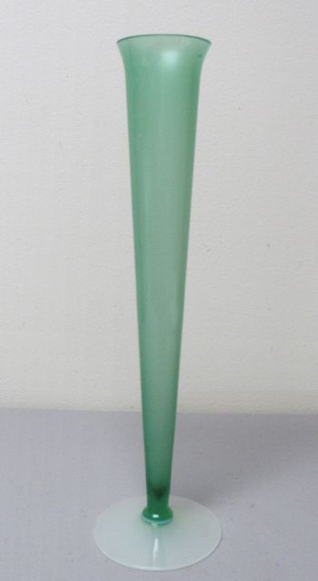 7671 - Green Jade Jade Vase