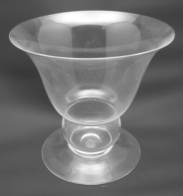 7690 - Colorless Transparent Vase