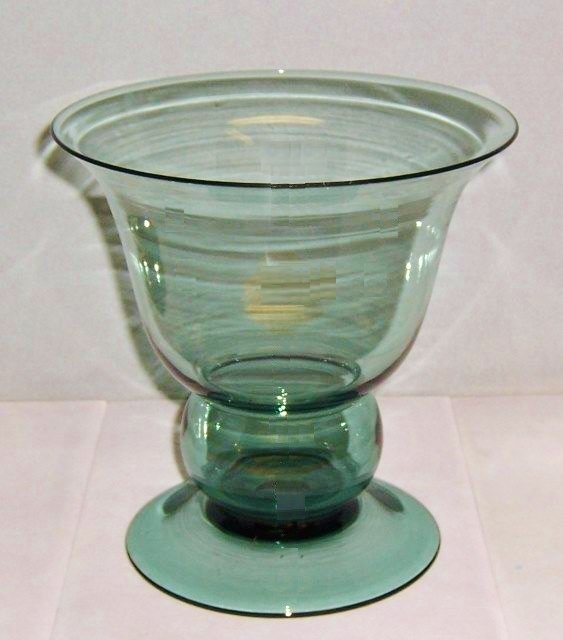 7690 - Sea Green Transparent Vase