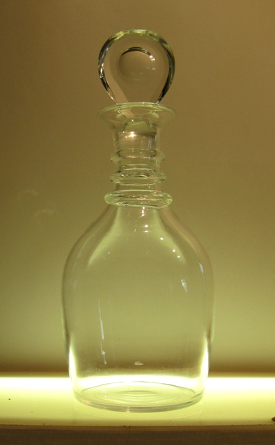 7712 - Colorless Transparent Decanter