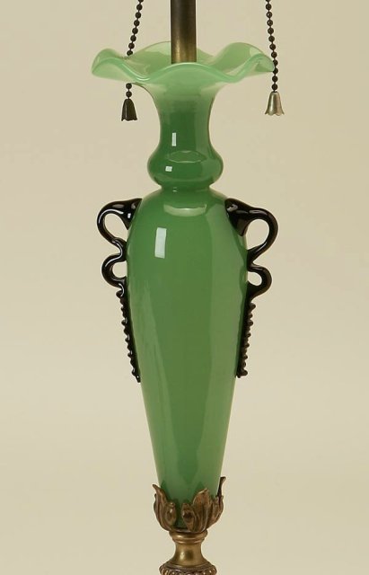 8002 - Green Jade Jade Lamp Shaft