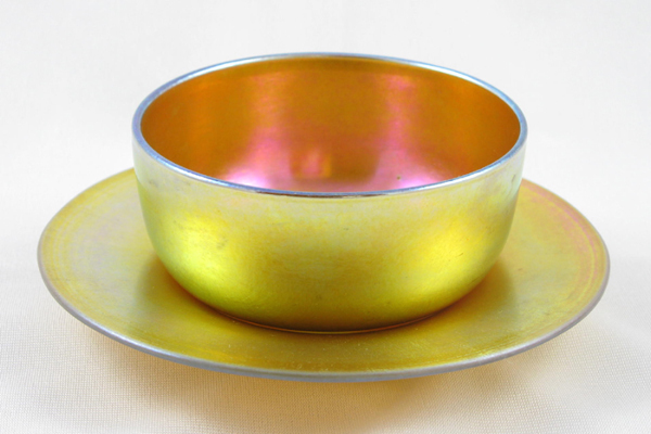 818 - Gold Aurene Iridescent Fingerbowl & Underplate