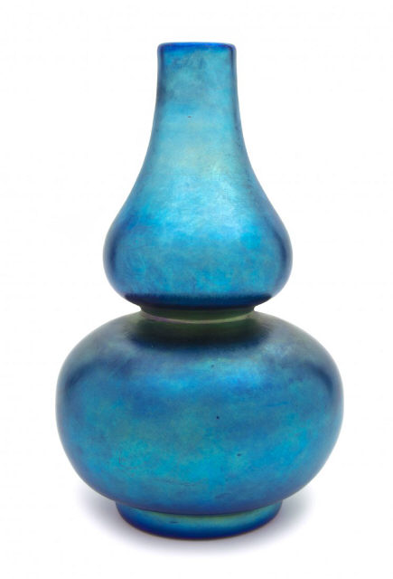 8432 - Blue Aurene Iridescent Vase