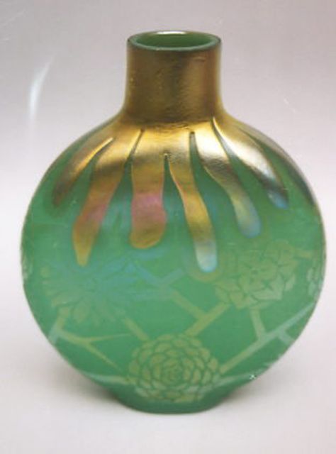 8492 - Green Jade Acid Etched Vase