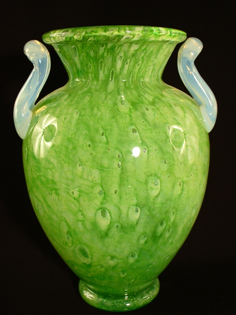 8508 - Green Cluthra Cluthra Vase