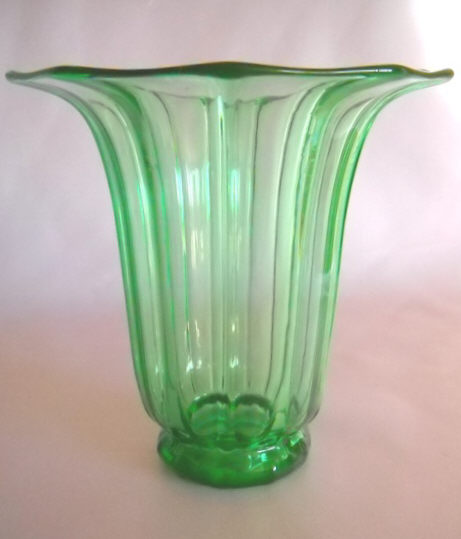 913 - Pomona Green Transparent Shade Vase